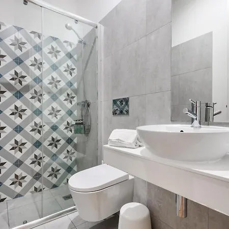 Spacious Duplex In Porto's Downtown • A/c