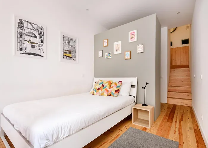 Spacious Duplex In Porto's Downtown • A/c * ポルト